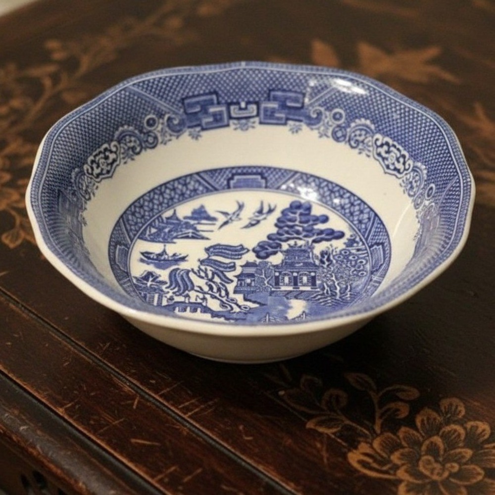 Blue Willow 6" Soup or Cereal Bowl By Johnson Bros. England Vintage